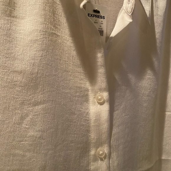Express Ladies Winter White Button Down Shirt NWT Size XS - Picture 2 of 3